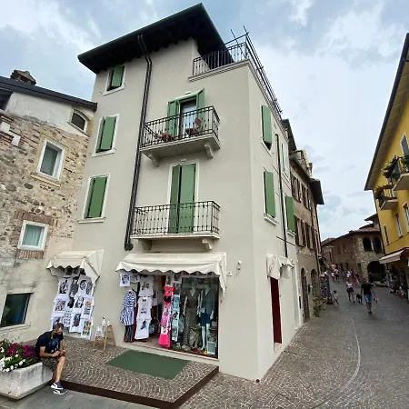 Castello Mavino Apartman Sirmione
