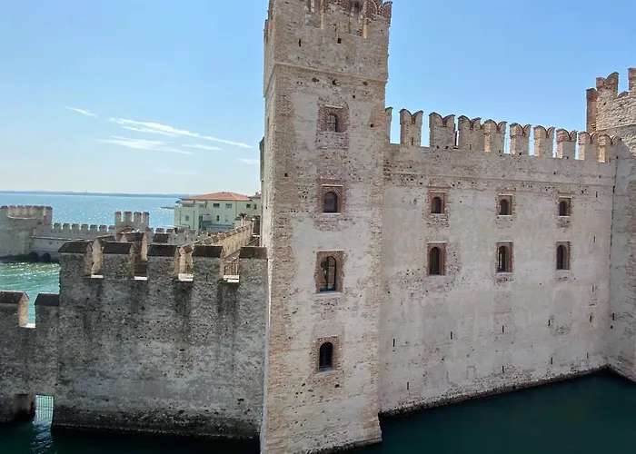 Castello Mavino Apartman Sirmione